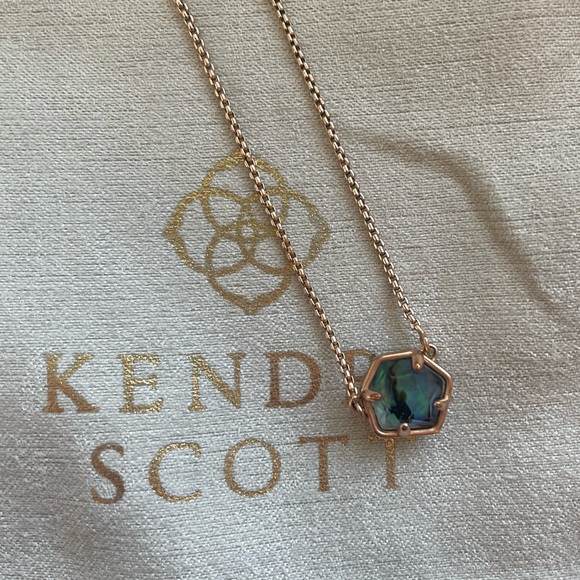 Kendra Scott Jewelry - Kendra Scott Necklace